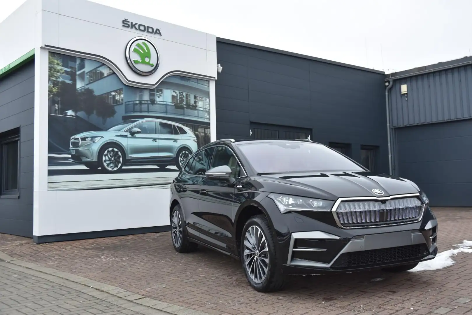 Skoda Enyaq 85 L&K*Matrix*HeadUp*AHK*Paket Maxx*Pano* Fekete - 2