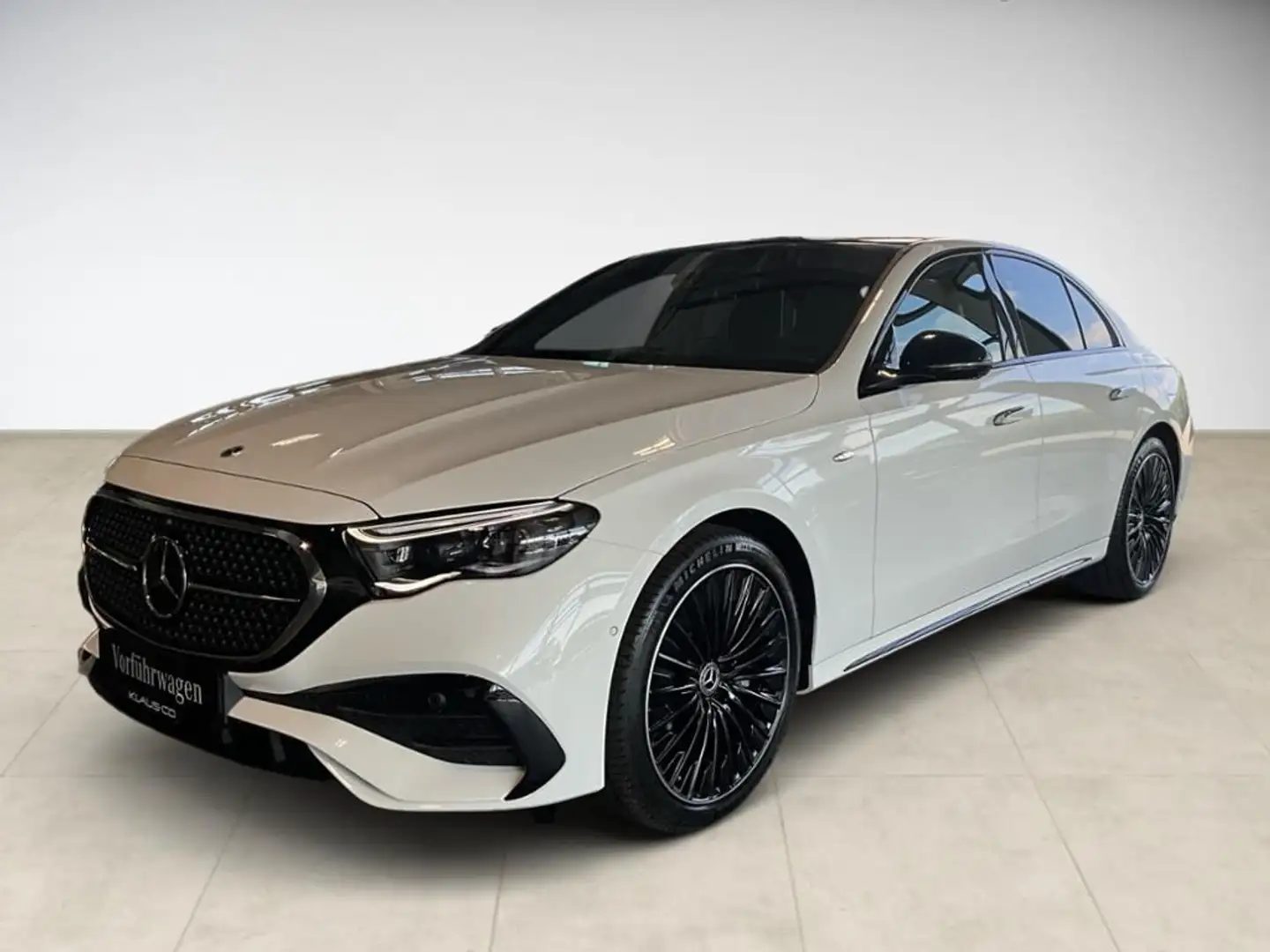 Mercedes-Benz E 300 e AMG Pano HUD Night W-Paket ACC PDC Navi Weiß - 1