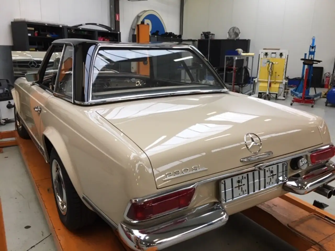 Mercedes-Benz SL 230 Oldtimer, foto 10