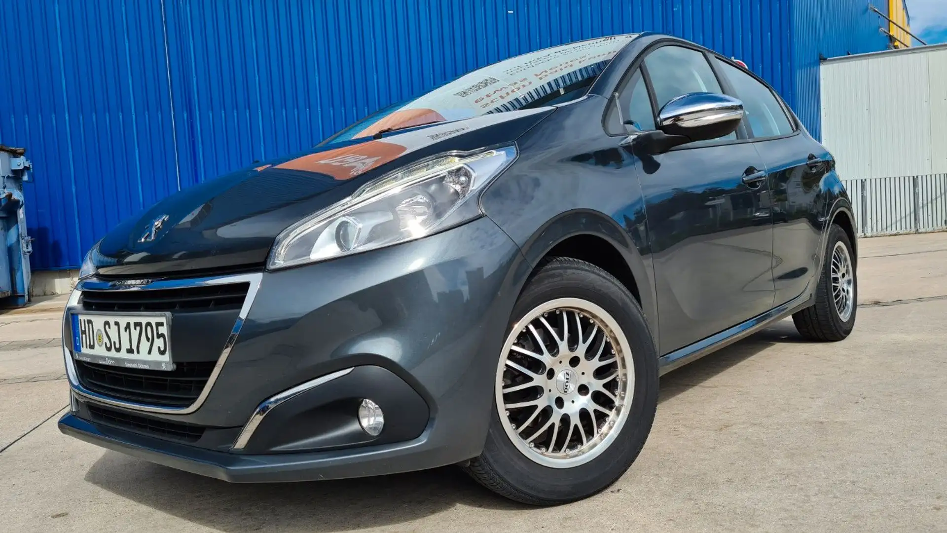 Peugeot 208 TÜV +GARANTIE+PARKS+KLIMA+5TÜRIG+SCHECKHEFT Grau - 1