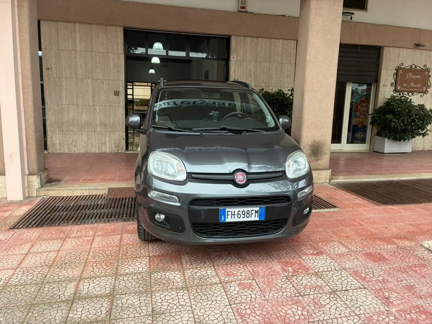 Fiat Panda Panda 1.2 Lounge 69cv Grigio - 2