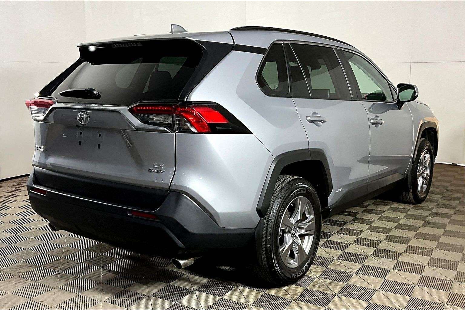 2025 Toyota RAV4 HYBRID LE AWD — снимка 1