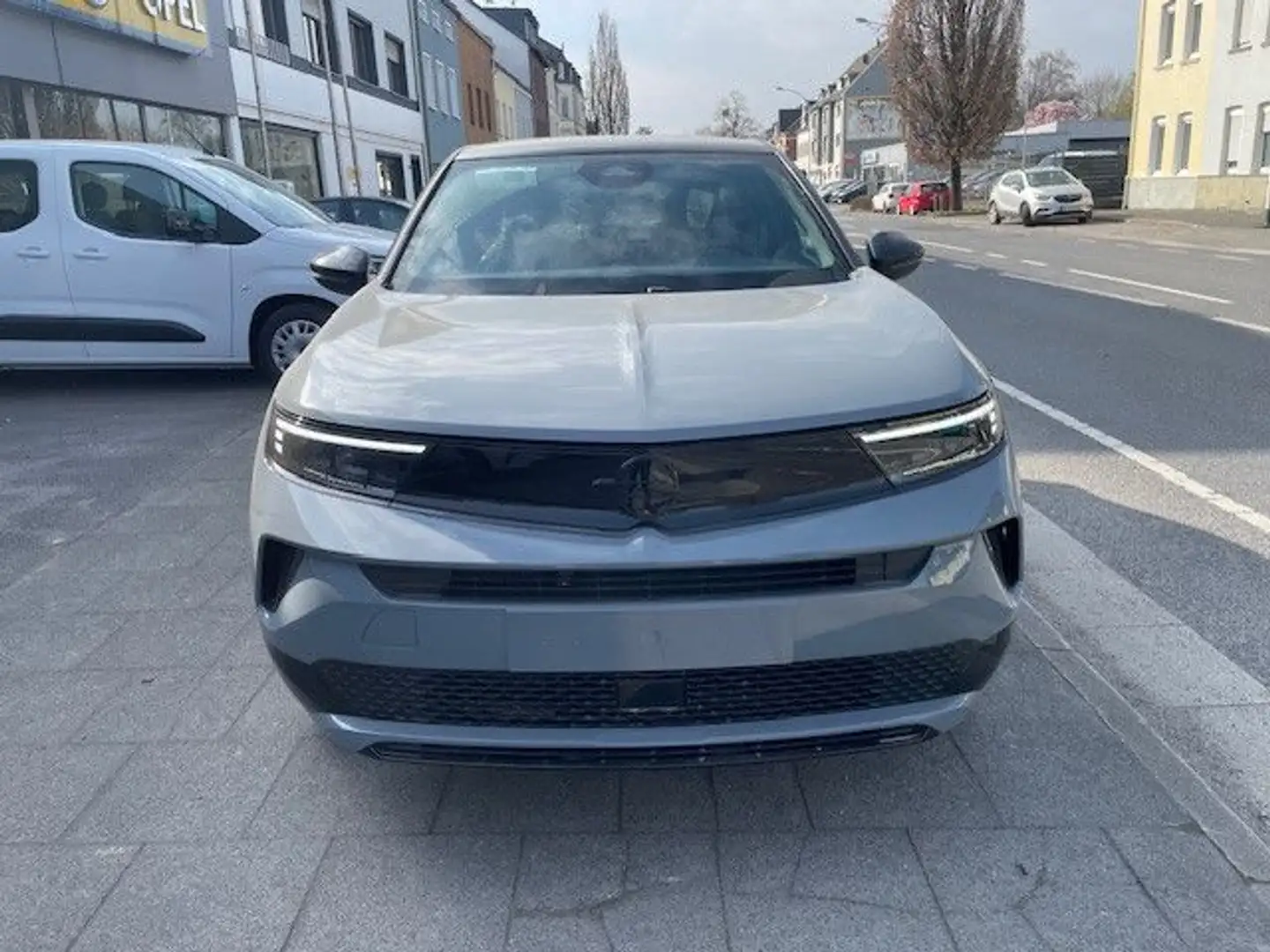 Opel Mokka GS Grau - 1