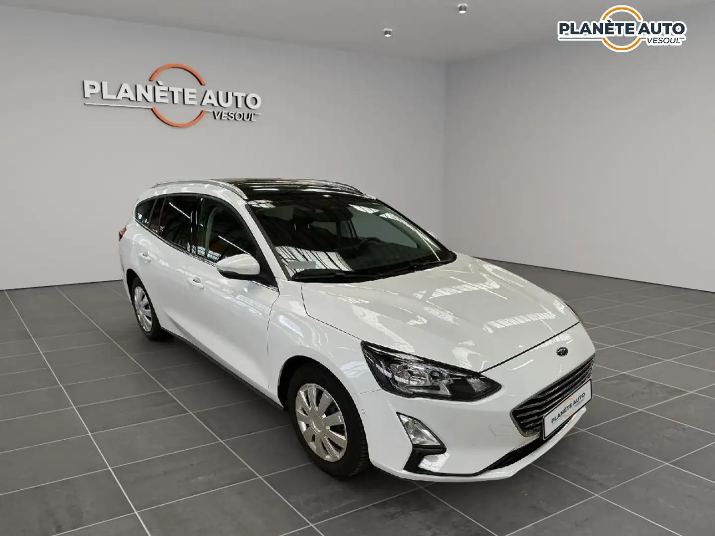 Ford Focus 1.5 EcoBlue - 120 - BVA S\u0026S  IV SW Titanium .1 ére Main. Livraison possible. Weiß - 2