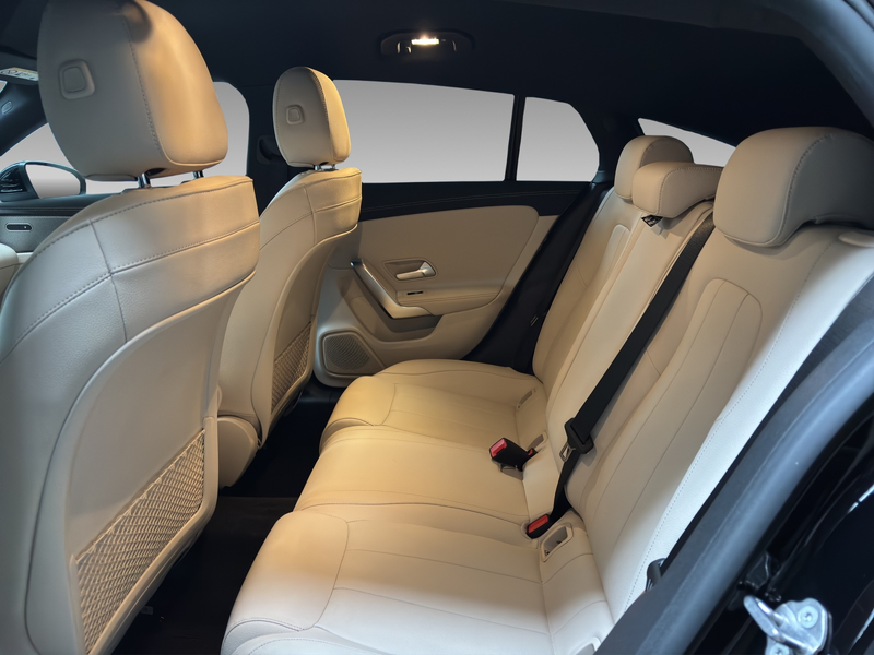 Mercedes-Benz CLA 180 Leder Navi Kamera 1.Hd — photo 10