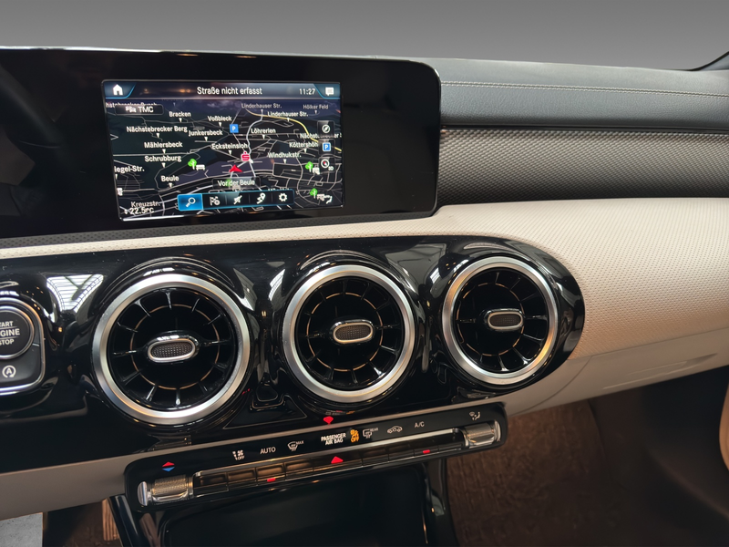 Mercedes-Benz CLA 180 Leder Navi Kamera 1.Hd — photo 8
