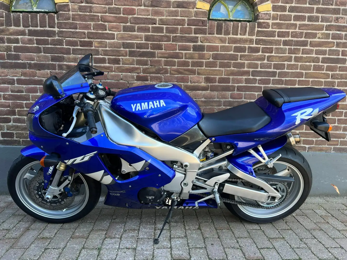 Yamaha YZF-R1 Albastru - 2
