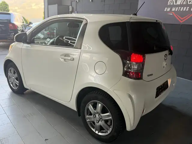 Toyota Iq view 5