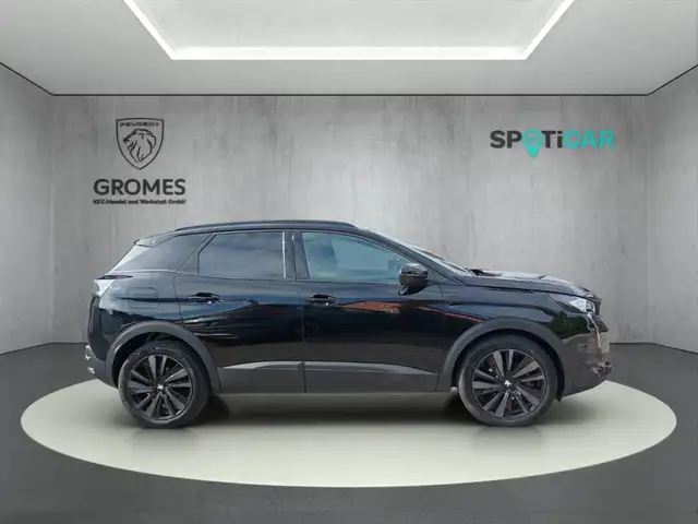 Peugeot 3008 view 2