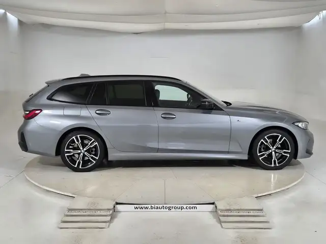 BMW 3 Series view 6