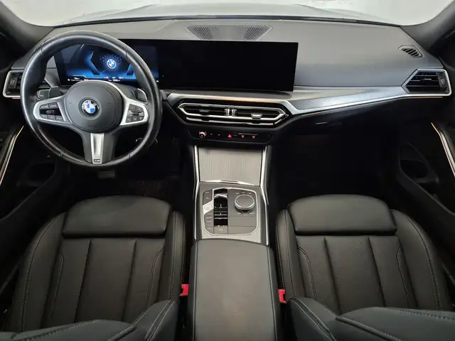 BMW 3 Series view 9
