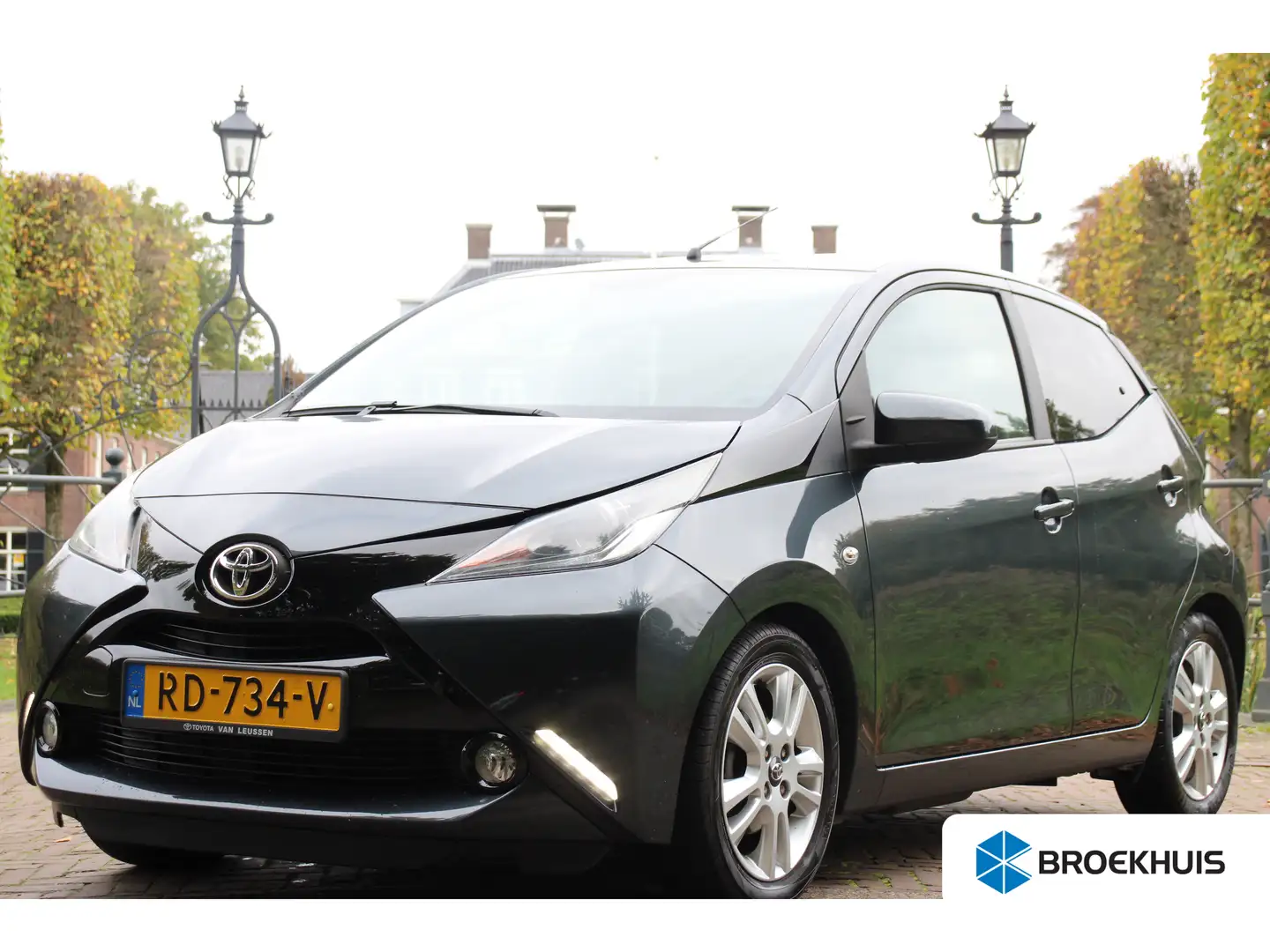 Toyota Aygo 1.0 VVT-i x-joy | NL-AUTO! | 1 EIGENAAR! | TREKHAA Gris - 1