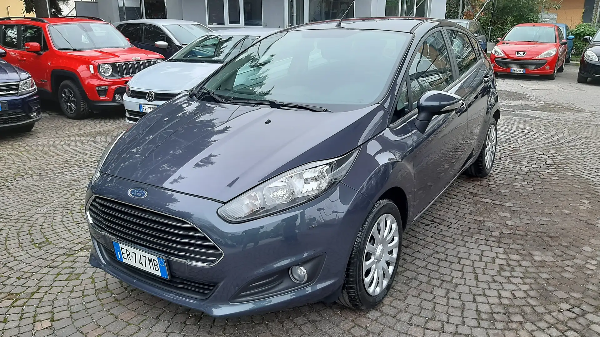 Ford Fiesta 5p 1.2 60cv Grigio - 1