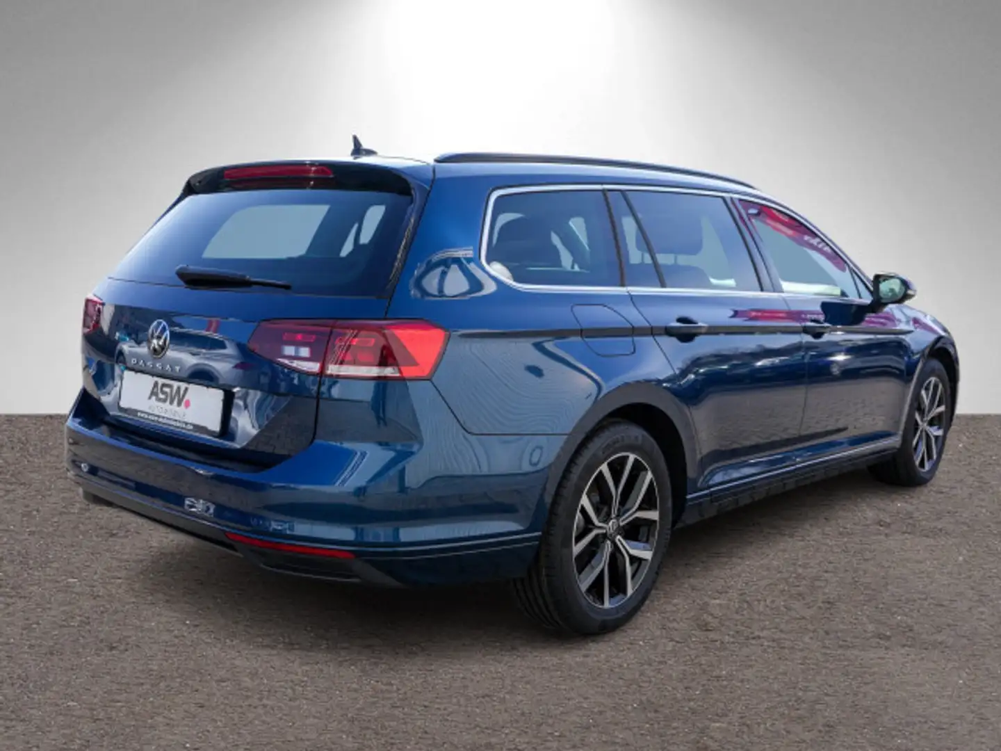 Volkswagen Passat Variant Business 2.0TDI DSG Navi RFK Pano Blauw - 2