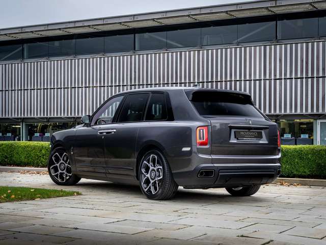 Rolls-Royce Cullinan Black Badge Cullinan *PROVENANCE*