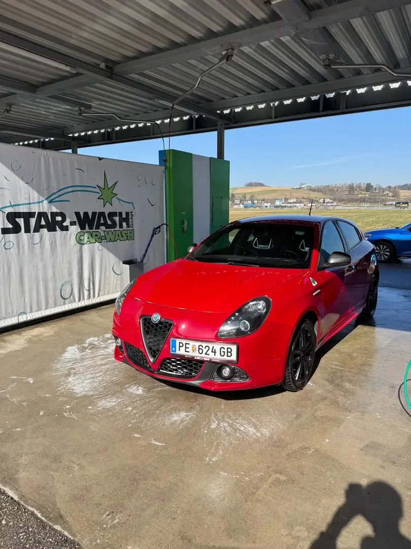 Alfa Romeo Giulietta Super 1,4 TB mit Veloce Paket Rot - 1