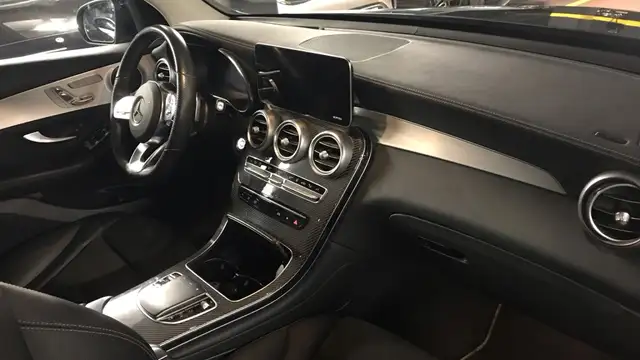 Mercedes-Benz GLC view 10