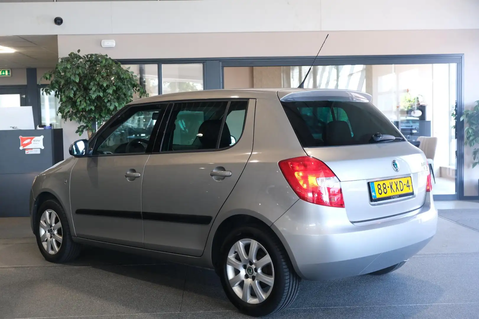 Skoda Fabia 1.4-16V Sprint Cruise Airco LM velgen Beige - 2