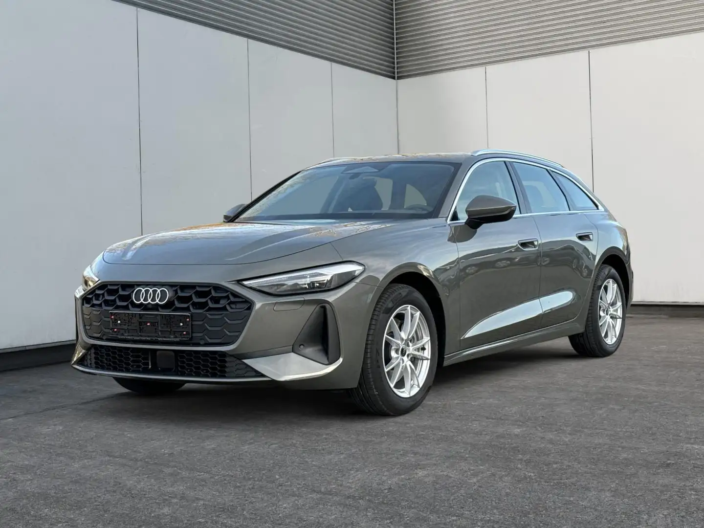 Audi A5 Avant Basis quattro NAVI+PDC+SHZ+EL.HECKKL. TDI... Grau - 1