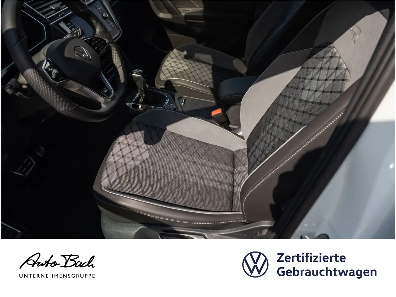 Volkswagen Tiguan Allspace 2.0 TSI DSG R-Line 4MOTION, Pano 12