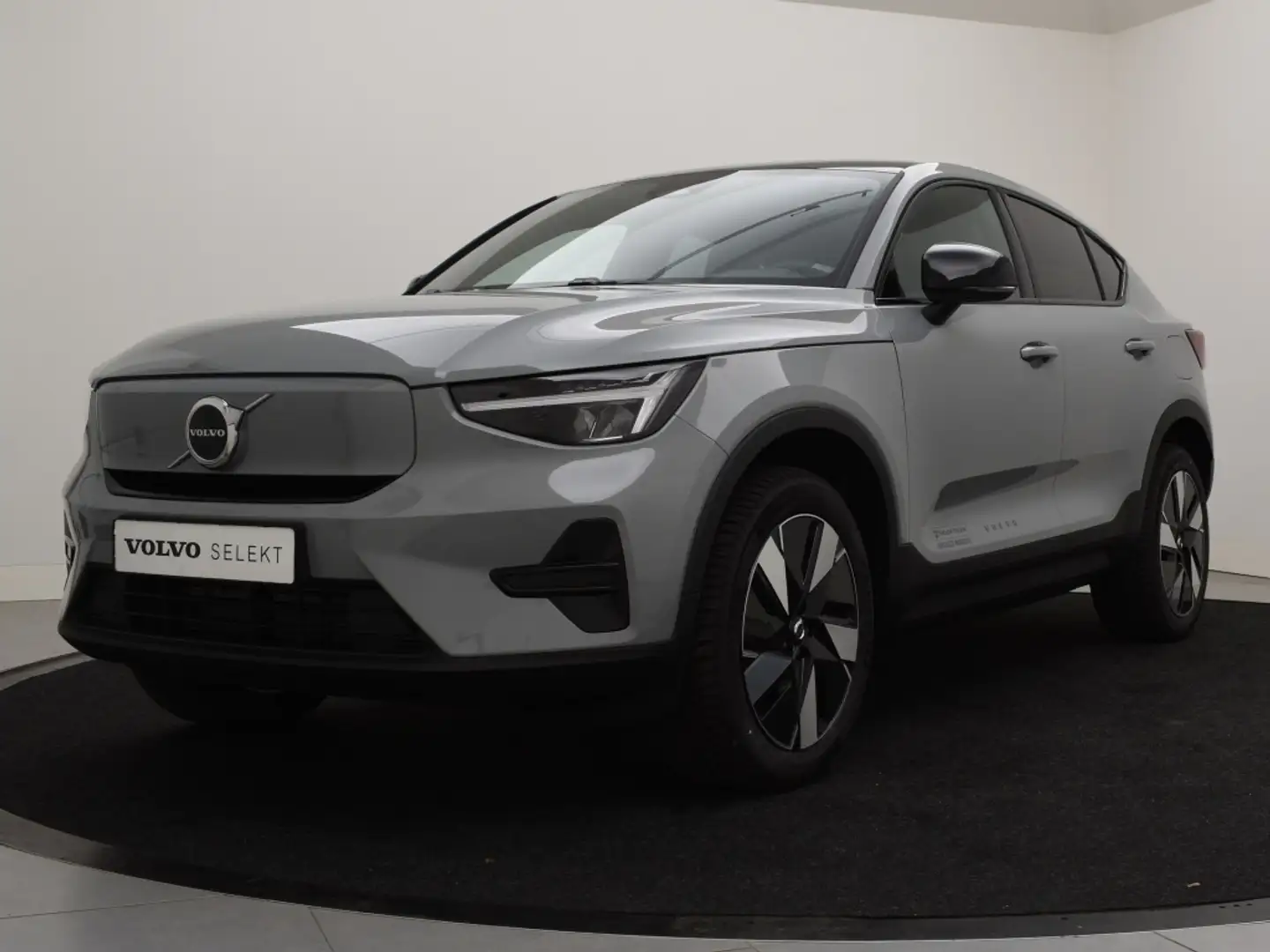 Volvo C40 EXTENDED RANGE (SINGLE) PLUS DARK GETINT GLAS 19IN Grijs - 2