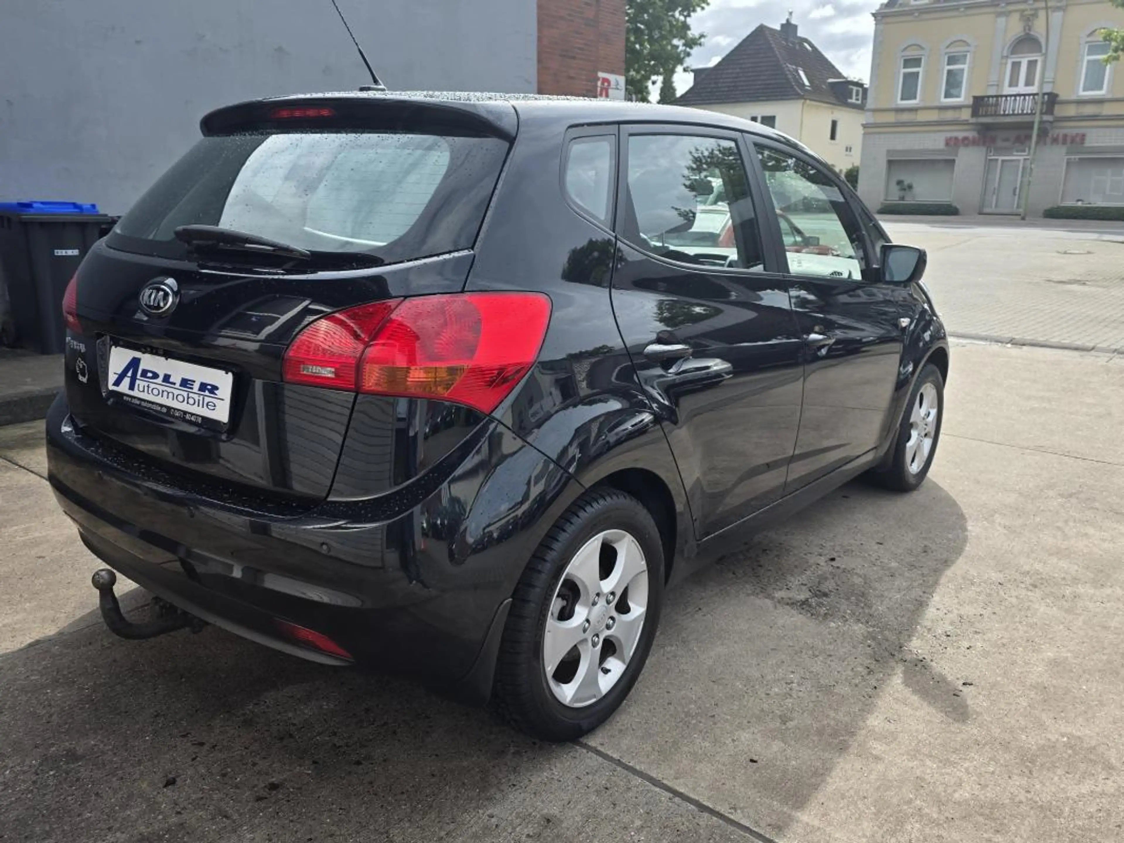 Kia Venga Attract — photo 2
