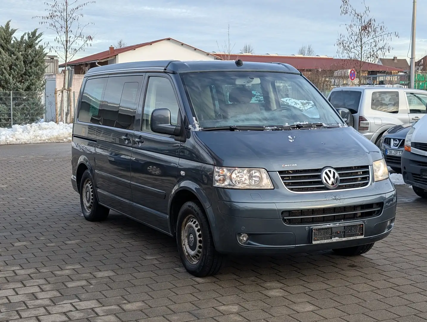 Volkswagen T5 California - 1