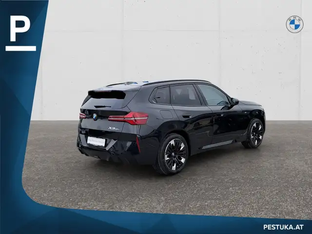 BMW X3 view 4