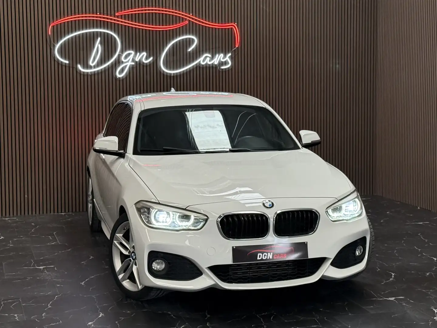 BMW 118 118 dAS PACK M // PRET A IMMAT // Weiß - 2