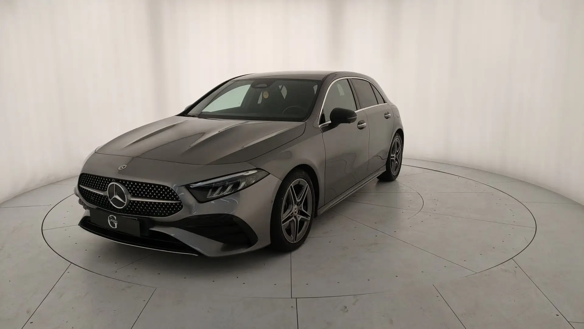 Mercedes-Benz A 200 d Premium auto Grigio - 1