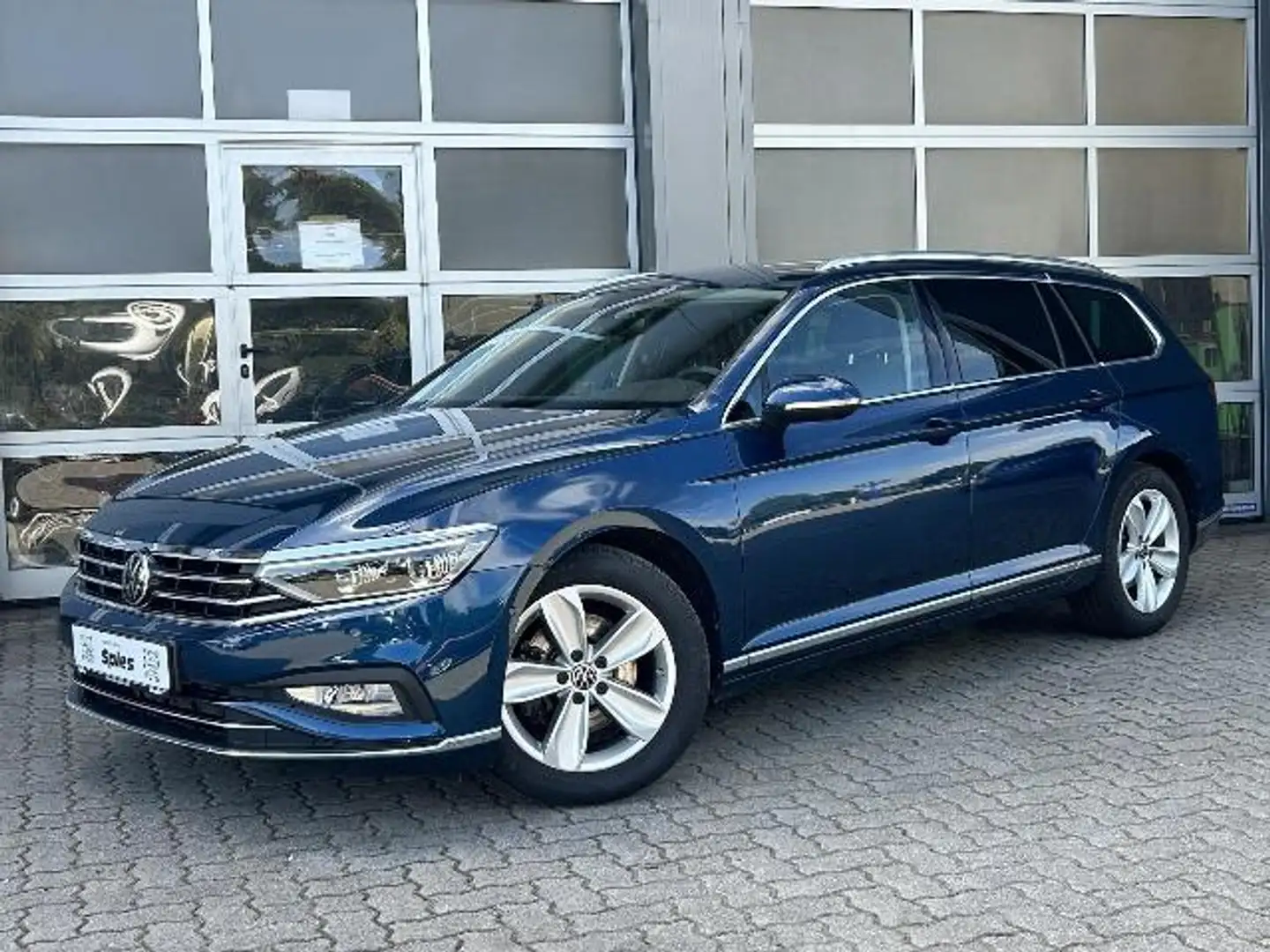 Volkswagen Passat Elegance Shz AHK Matrix ACC Bleu - 1