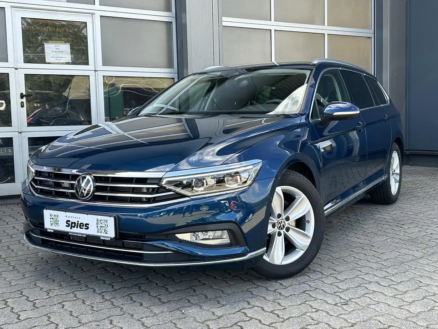 Volkswagen Passat Elegance Shz AHK Matrix ACC Bleu - 2