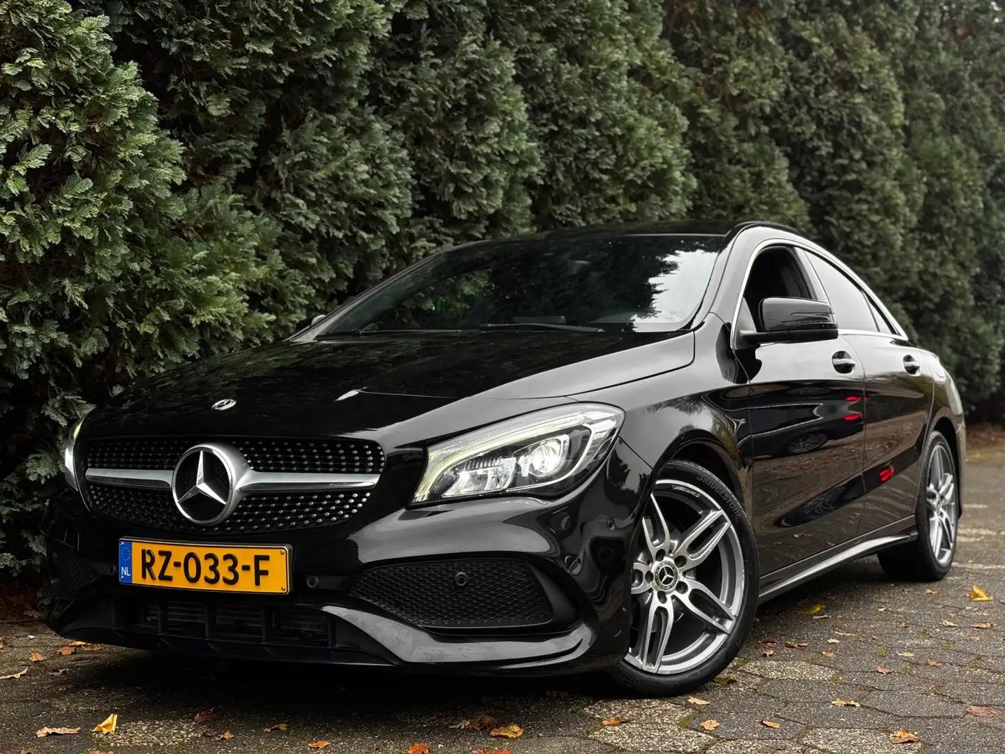 Mercedes-Benz CLA 180 AMG-Line | Pano | Camera | Keyless Noir - 1