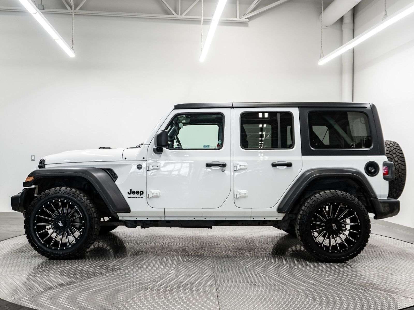 2023 Jeep Wrangler Apple CarPlay, Android Auto, Technology Package — снимка 1