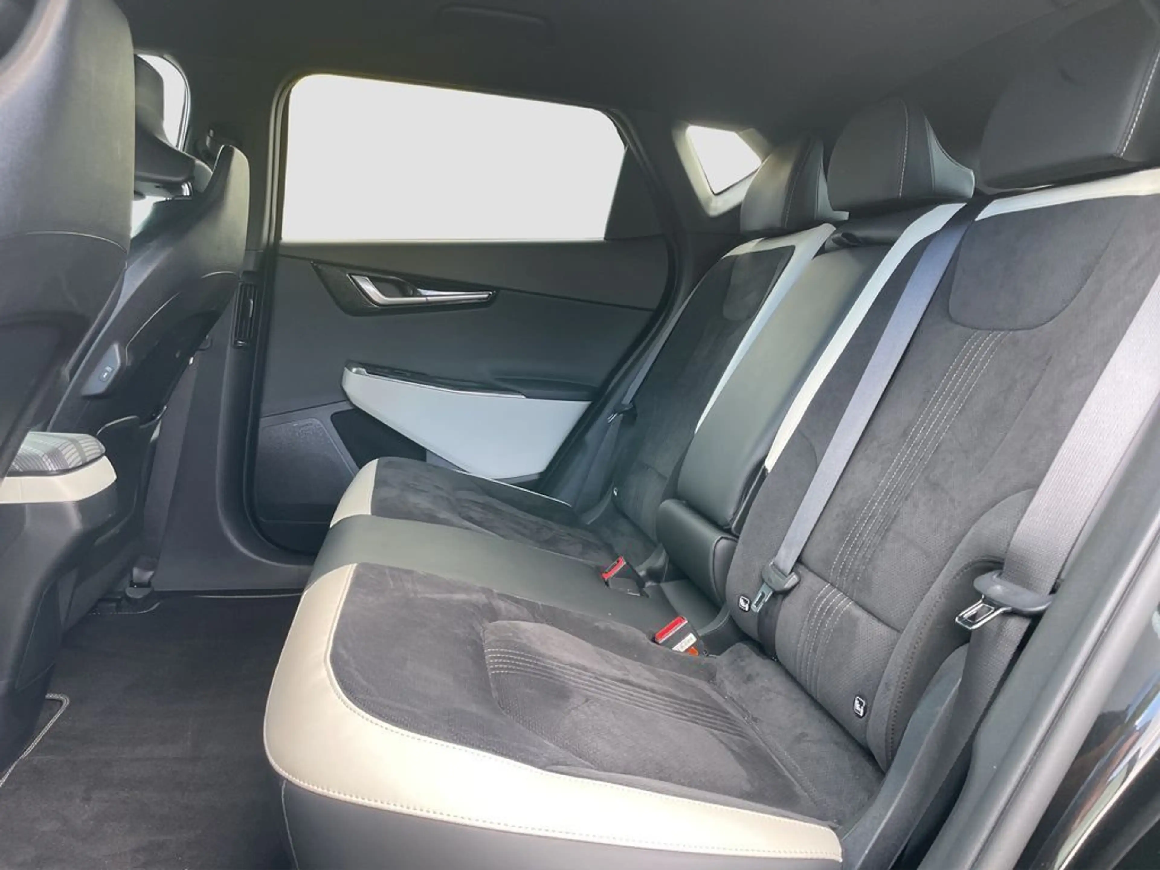 Kia EV6 GT-Line 4WD 77,4 kWh 239 kW Assist+ Sound WP — photo 8