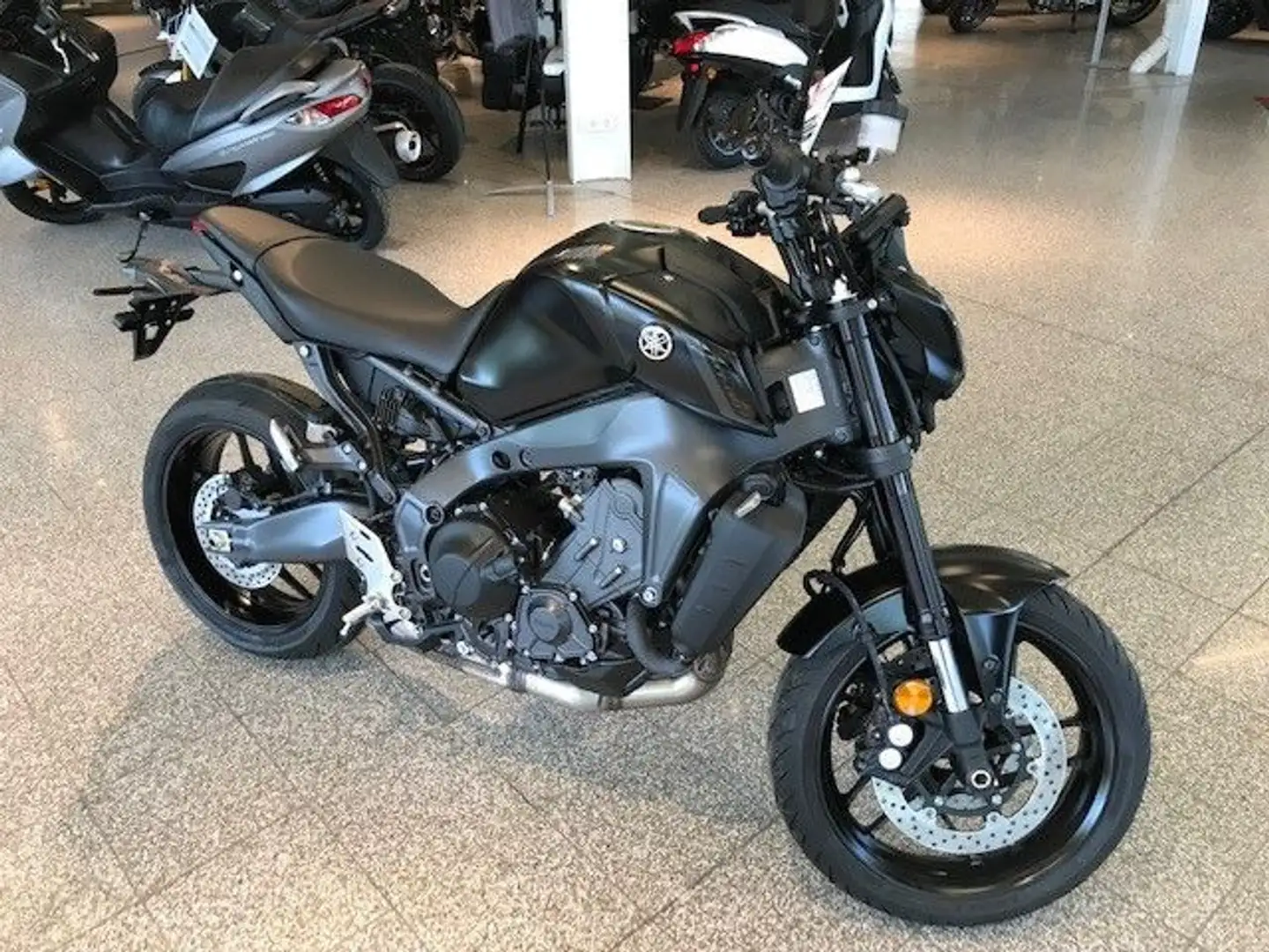 Yamaha MT-09 35 kW Černá - 2
