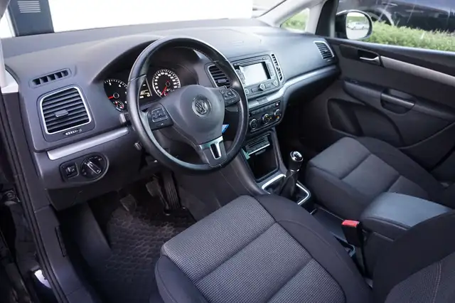 Volkswagen Sharan view 18