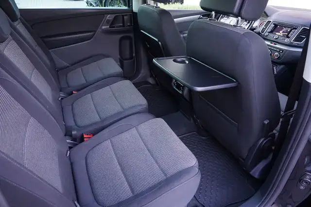 Volkswagen Sharan view 23
