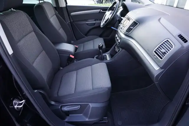 Volkswagen Sharan view 24