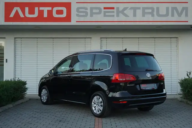 Volkswagen Sharan view 3