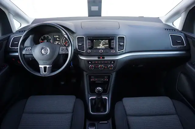 Volkswagen Sharan view 13