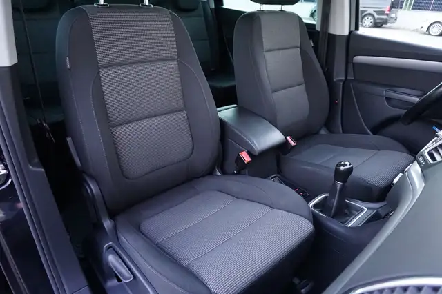 Volkswagen Sharan view 12