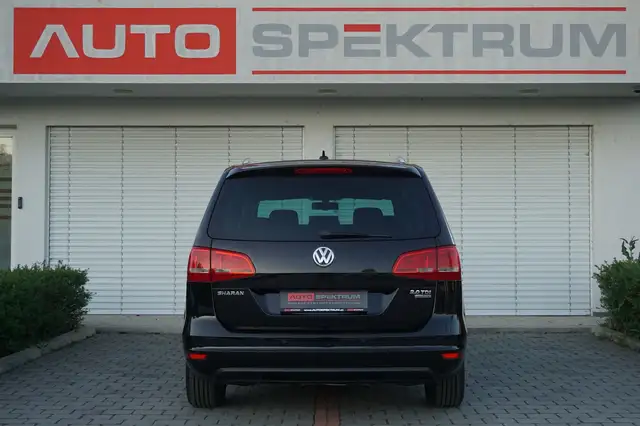 Volkswagen Sharan view 4