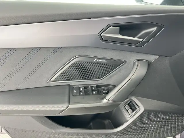 Cupra Leon view 11