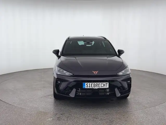 Cupra Leon view 2