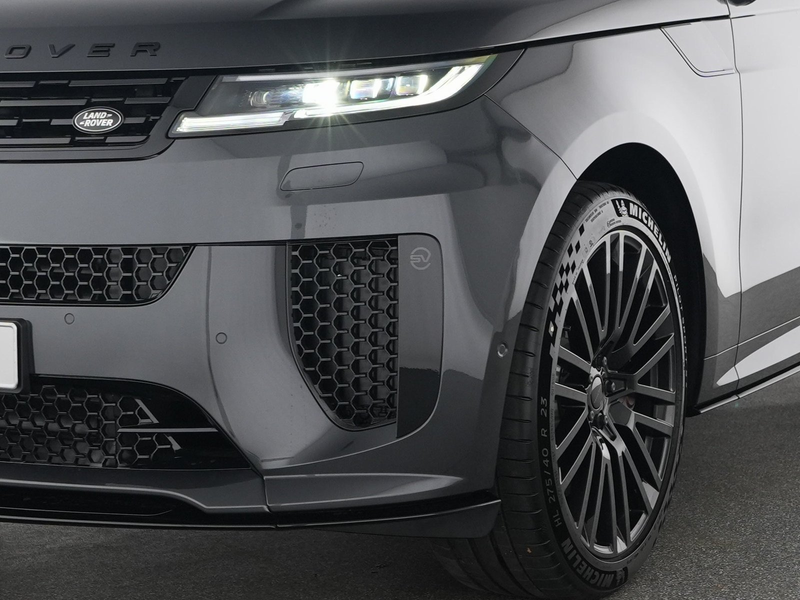 Land Rover Range Rover Sport P635 SV *635 PS / 290 km/h* — photo 9