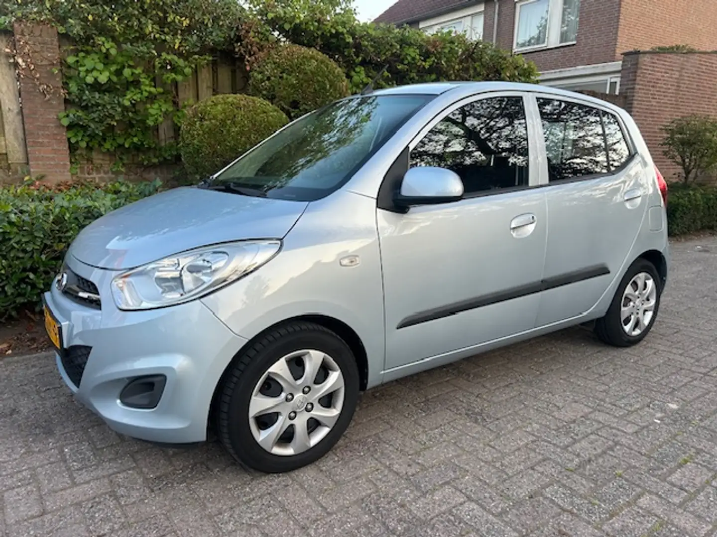 Hyundai i10 1.2 i-Drive Automaat/ 1e eig/ Orig NL Auto/ met NA Grijs - 2
