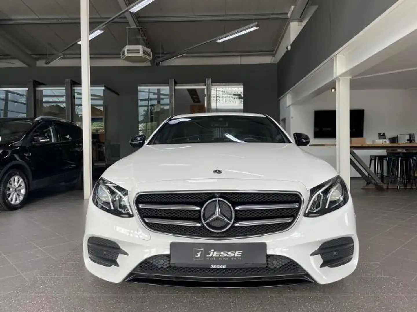 Mercedes-Benz E 350 e AMG Line LED Temp Navi 360° Blanc - 2