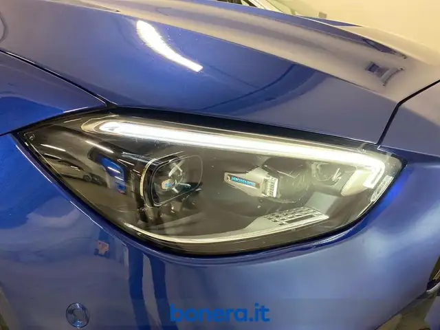 Mercedes-Benz C-Class view 8
