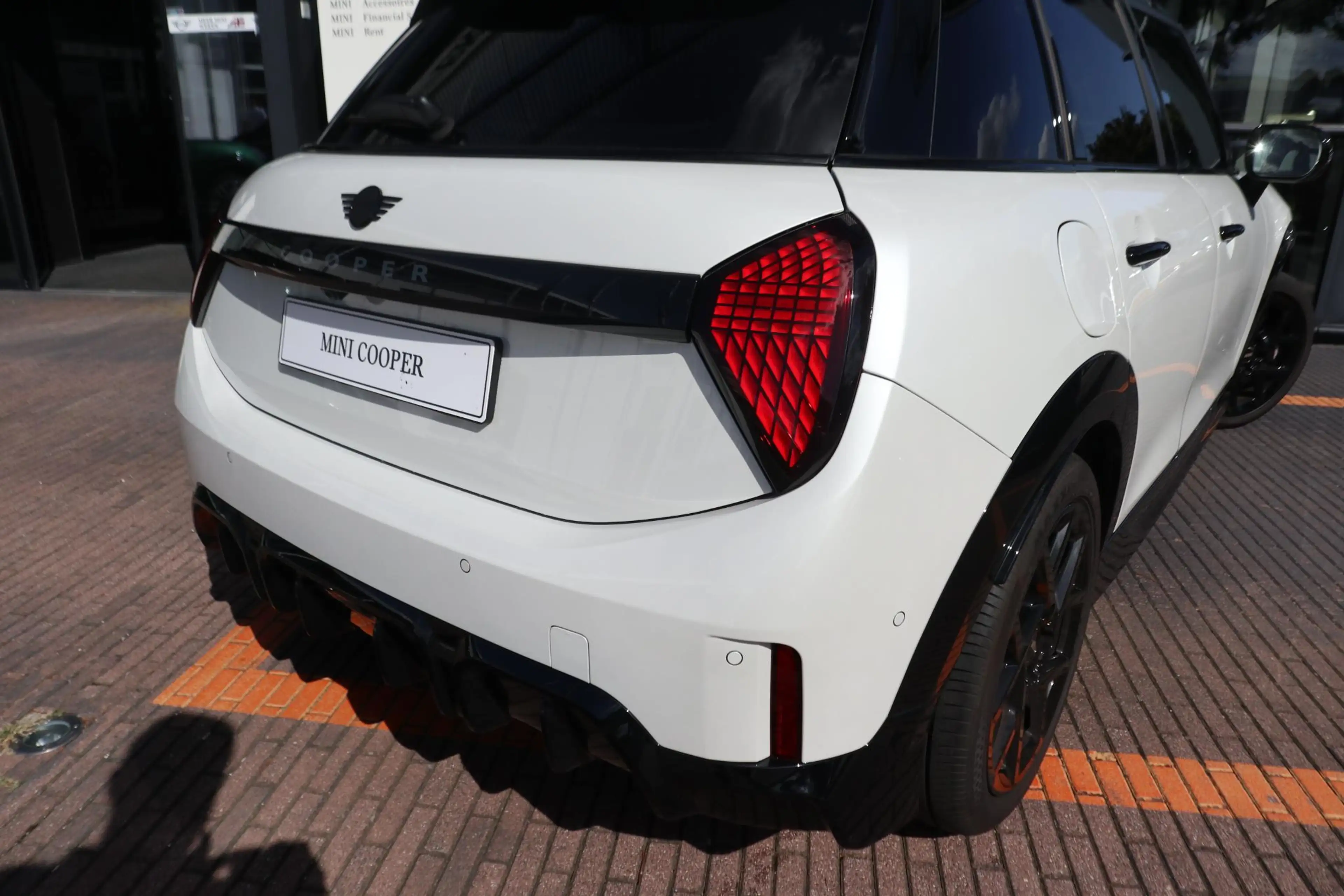 MINI Cooper C 5-Deurs | John Cooper Works uitvoering + Pakket M — photo 8